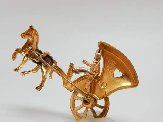 Vintage Coro Gold Tone Honeymoon Heart Cut Out Carriage Buggy Coach & Horse Brooch 10.6g image number 6