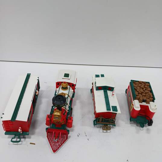 New Bright Holiday Express Train Set IOB image number 7