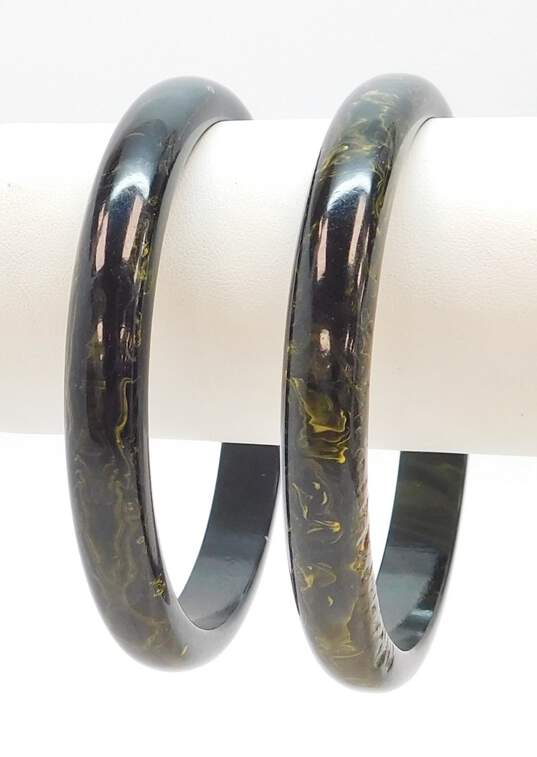 Vintage Bakelite Black & Yellow Swirled Rounded Stacking Bangle Bracelets Set 26.8g image number 3