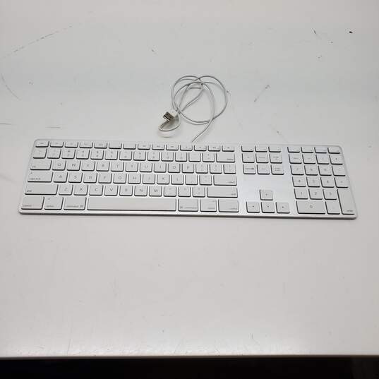 Apple Keyboard Model A1243 2015 USB Untested image number 1