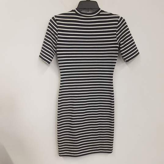 Womens Black White Striped Short Sleeve Crew Neck Bodycon Dress Size XS image number 2
