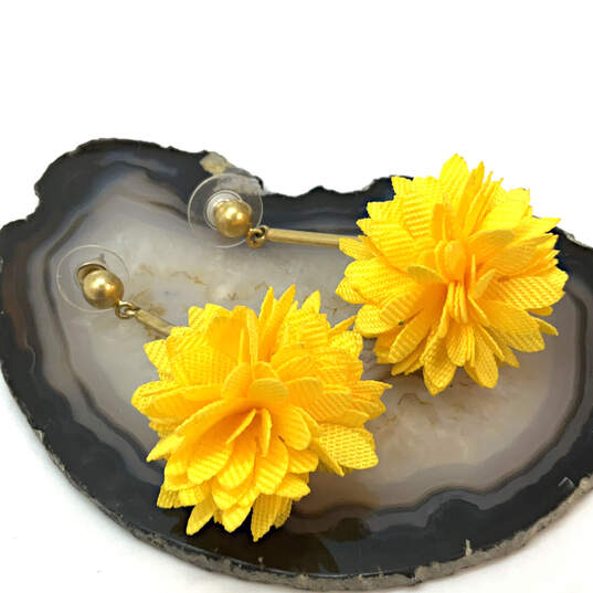 Designer J. Crew Gold-Tone Yellow Flower Fashionable Dangle Earrings image number 1