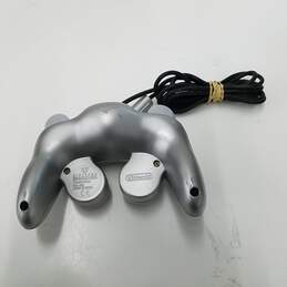 Nintendo GameCube Controller Silver alternative image