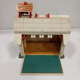 Vintage Fisher Price Little People Play Family School House