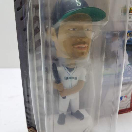Upper Deck Play Makers 2002 MLB Edition Seattle Mariners Ichiro Bobblehead and Card image number 3