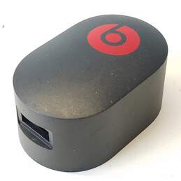 Original Beats by Dr. Dre USB Power Adapter/Charger 10W 5V P/N B0506 alternative image