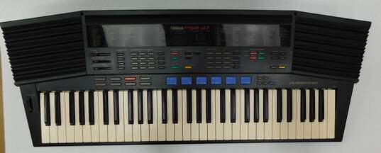 VNTG Yamaha Model PSR-47 Portable Electronic Keyboard image number 1