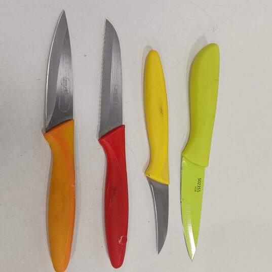 Bundle of 8 Cuisinart Kitchen Knives with Blade Guards image number 3