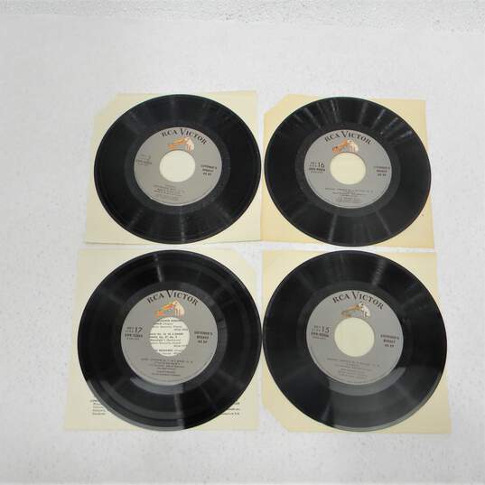 Vintage RCA Vctor Listener's Digest 45s Vinyl Records image number 2