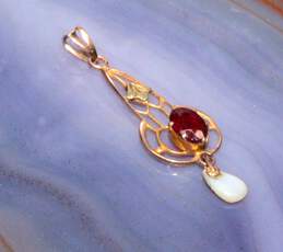 Vintage 10K Yellow Gold Filigree Red Glass & Mother of Pearl Pendant - 0.8g alternative image