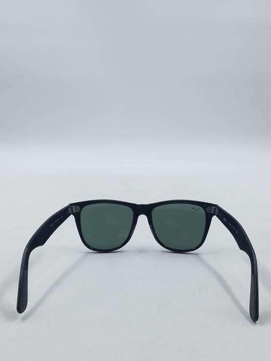 Ray-Ban Black Wayfarer Sunglasses image number 3