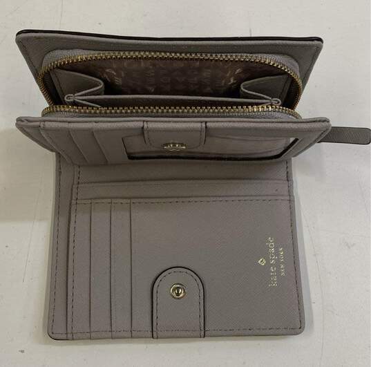 Kate Spade Gray Leather Bifold Coin Card Zip Organizer Wallet image number 6
