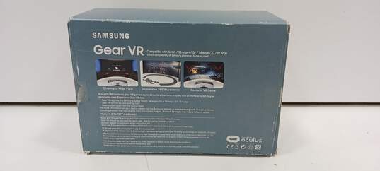 Samsung Gear VR Google Occulus Phone VR Headset image number 1