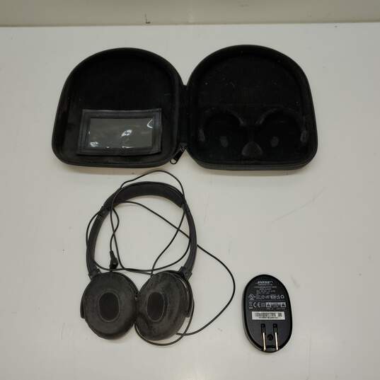 Untested Bose Quiet Comfort 3 Over the Ear Headphones P/R image number 2