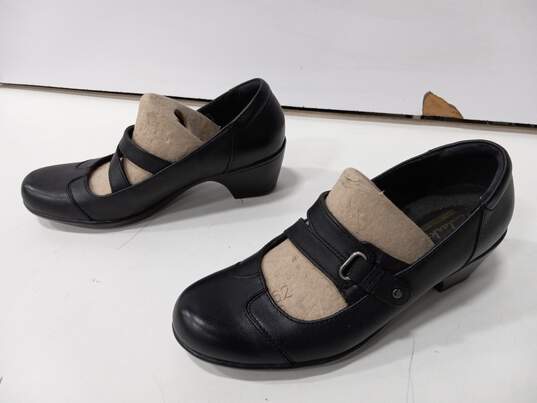 Clarks Collection Size 6 Black Heels image number 3