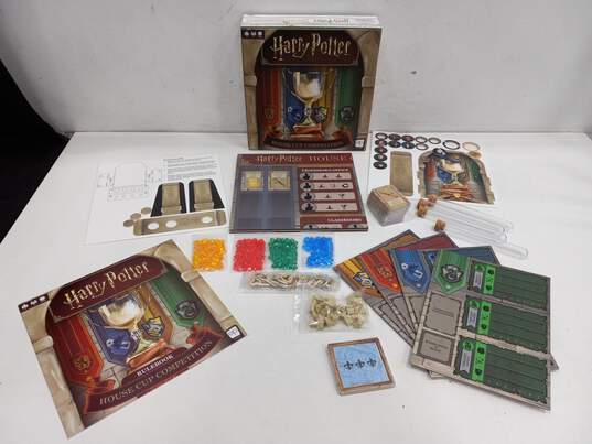 Harry Potter House Cup Competition Board Game image number 1