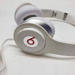 Beats By Dre White Over the Ear Headphones Untested alternative image