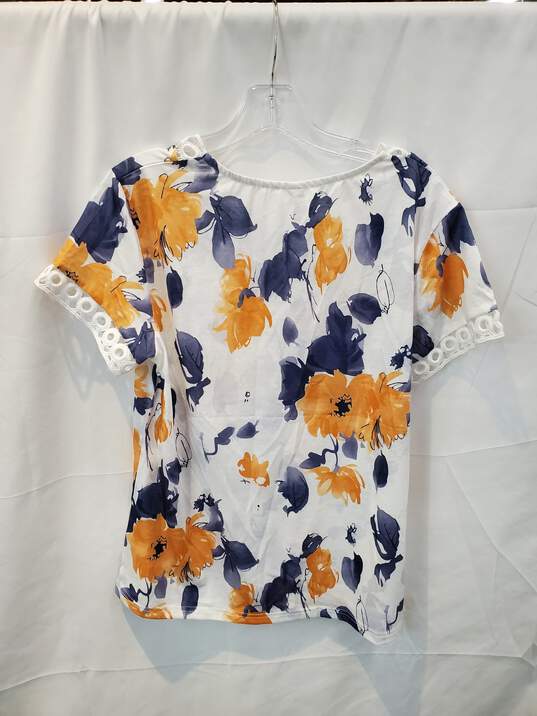 Exclusive Floral Pullover V-Neck Top Women's Size L NWT image number 3