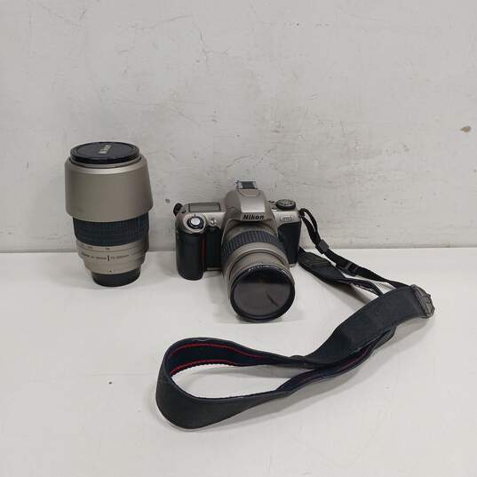 Nikon F65 35mm Film SLR Camera & Lens Bundle image number 1