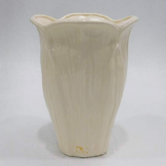 Vintage 90's Haegere 808-36 Raised Leaf Pattern Vase image number 3