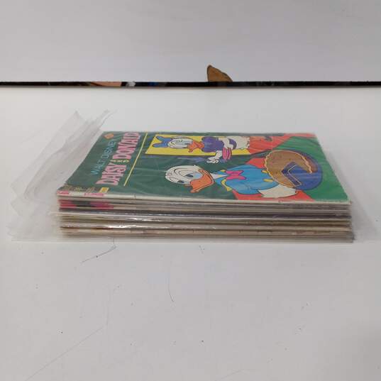 Mixed Brands Comic Books Assorted 12pc Lot image number 3
