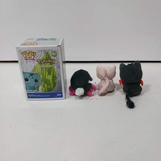 4pc Bundle of Assorted Pokémon Toys image number 2