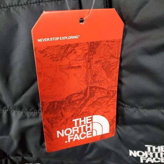The North Face Men Black Quilted Vest Jacket M NWT image number 5