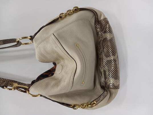 B. Makowsky Leather Women's Shoulder Bag image number 2