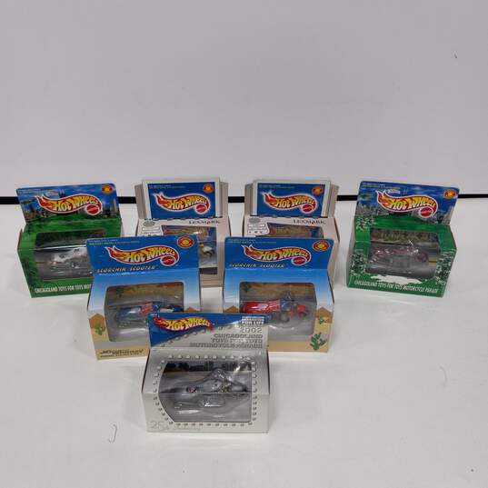 Bundle of 7 Assorted Hotwheels Motorcycle Toys image number 1