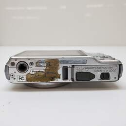 Panasonic Lumix DMC-FH20 14 Megapixel Digital Camera Silver Untested alternative image