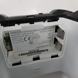 Wireless Xbox One Controller alternative image