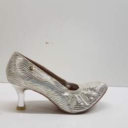 Adore Silver Metallic Ballroom Dance Heels Shoes Size 8 M