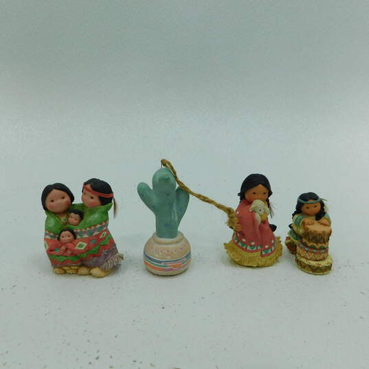 VTG Enesco Friends of the Feather Figurines People Of One Feather Three Tom Toms She Who Cares image number 1