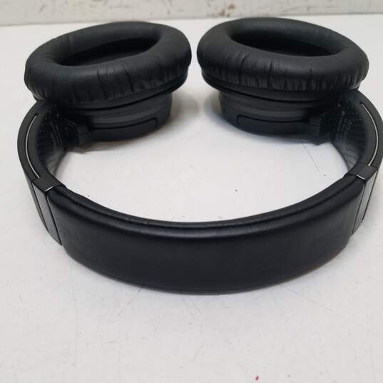 Sony Wireless Noise Cancelling Headphones image number 6