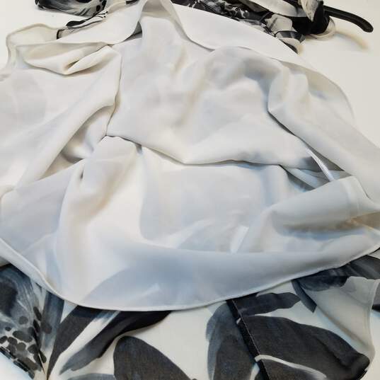 NWT Womens Black White Silk Floral Sleeveless V-Neck Mini Dress Size 10 image number 5