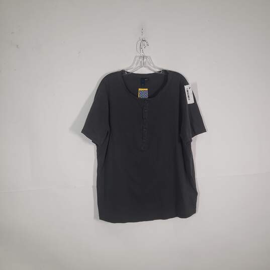 NWT Mens Regular Fit Henley Neck Short Sleeve T-Shirt Size XL image number 1