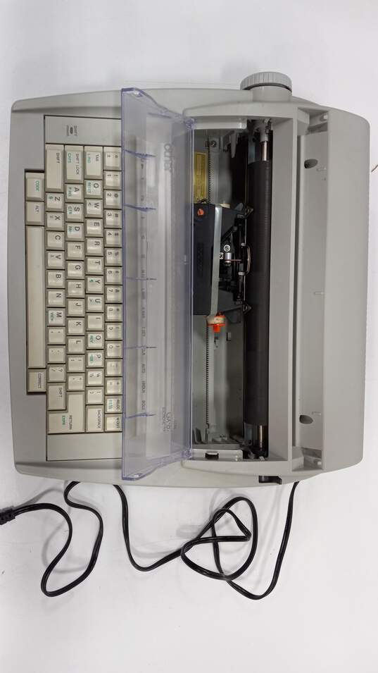Brother Correctronic GX-6750 Electronic Typewriter image number 2