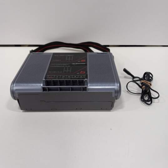 Emerson CTR947 Portable FM Stereo Cassette Player image number 8