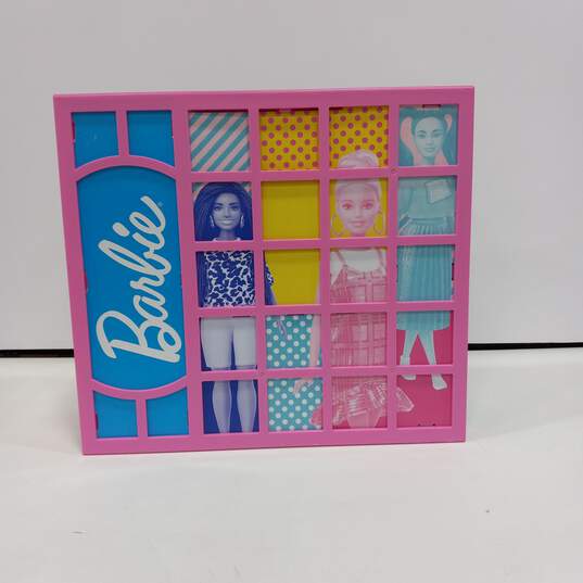 Barbie Dream Closet Display Case & Playset image number 3