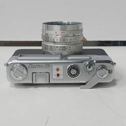 Gray & Black Vintage Yashica Minister-D Rangefinder 35mm Camera alternative image