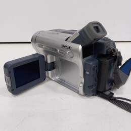 Sony Handycam DCR-TRV460 Digital8 Camcorder alternative image