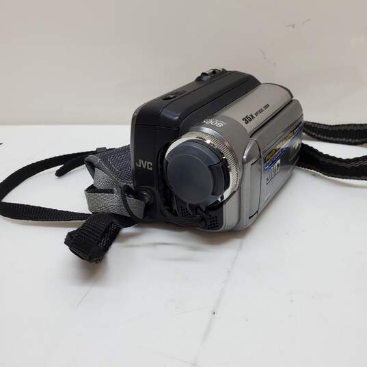 JVC Digital Video Camera GR-D850U 35X Zoom Camcorder w/ Battery image number 1