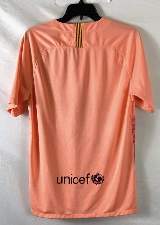 Nike Pink T-shirt - Size Medium image number 2