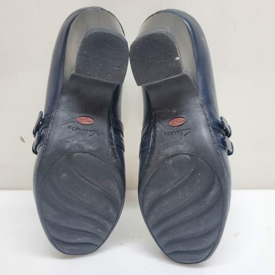 Clarks Everyday Mary Janes in Dark Blue Leather Women's Size 7.5 image number 6