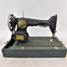 Vintage Singer Hand Crank Electric Sewing Machine w/ Case alternative image