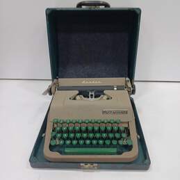 Vintage Underwood Leader Typewriter with Storage Case