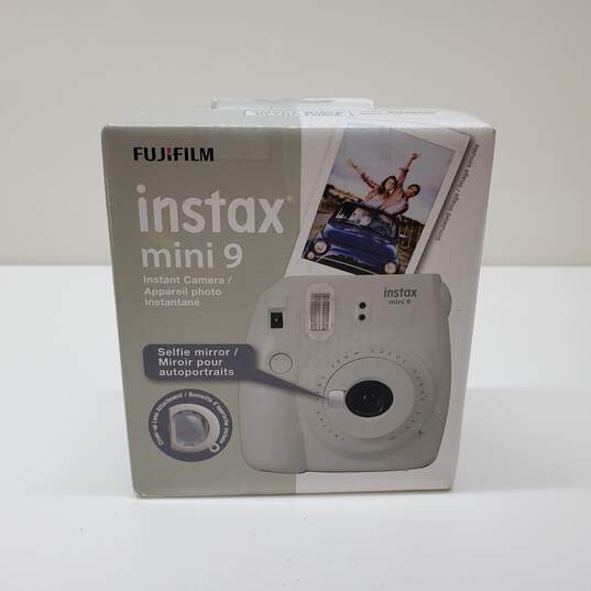 Fujifilm Instax Mini 9 Instant Camera, Smokey White Untested image number 7