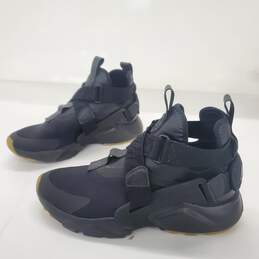 Nike Women's Huarache City Black Sneakers Size 7.5
