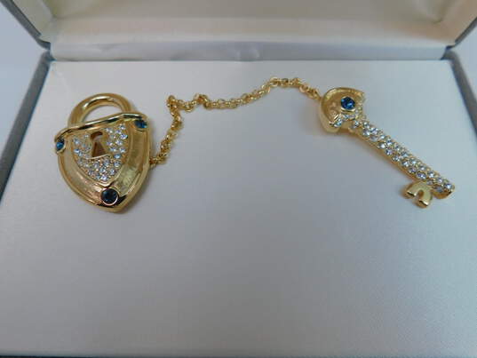 VNTG Signed Nolan Miller Glamour Collection Lock & Key Chatelaine Rhinestone Brooch IOB image number 2
