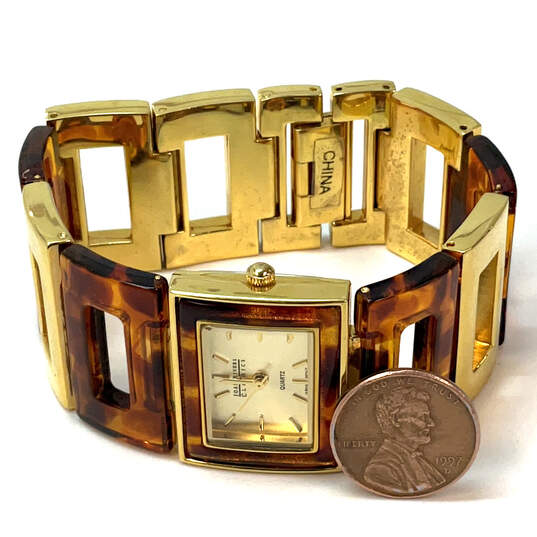 Designer Joan Rivers Gold-Tone Chain Strap Rectangle Dial Analog Wristwatch image number 2